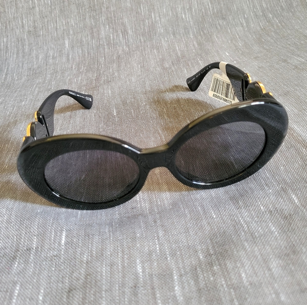 New Women's Versace Black Gold Medusa Head Biggie Sunglasses (Regular not Oversz - Picture 3 of 16